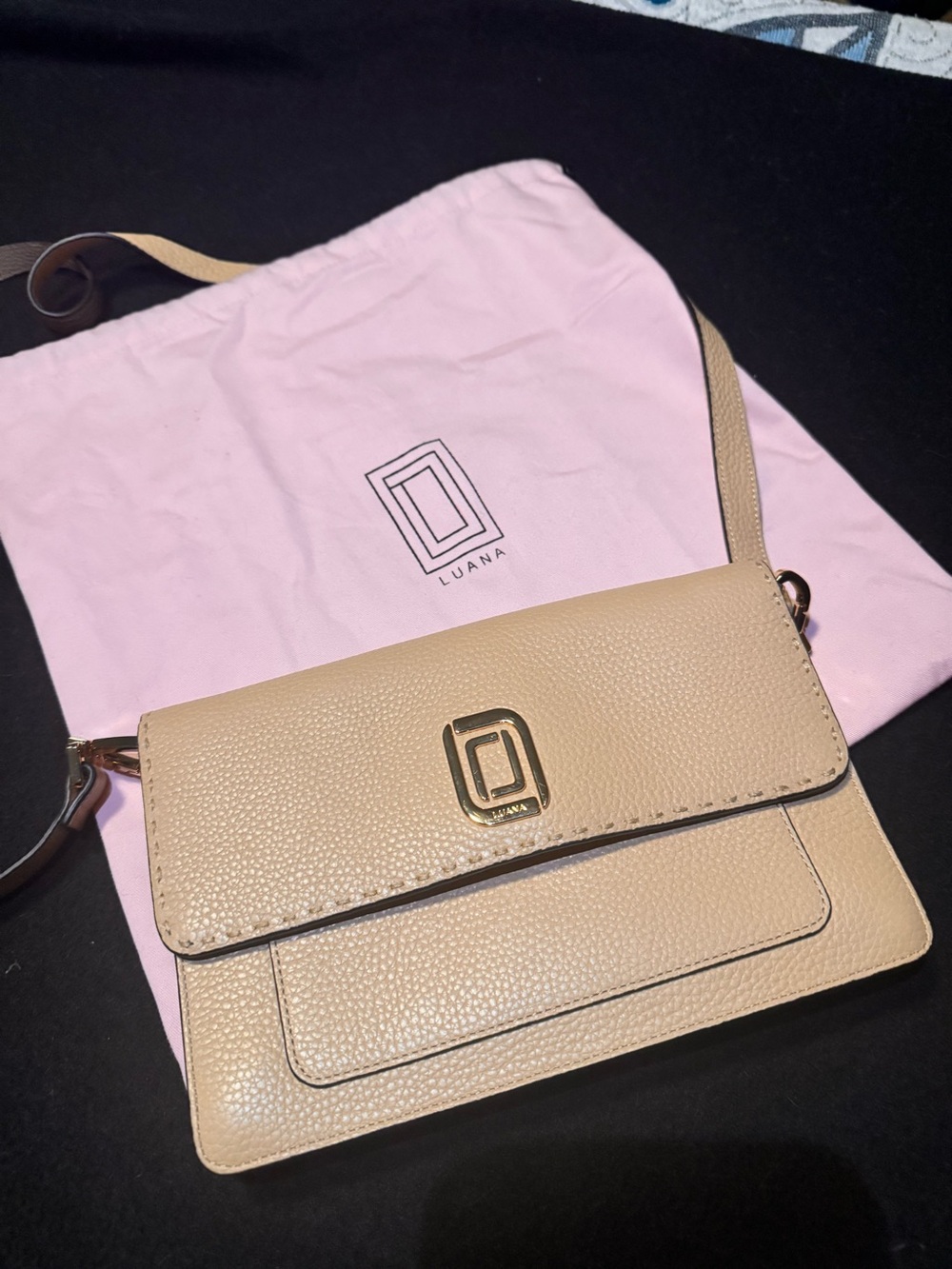 Luana Pebbled Leather light tan Crossbody with Gold Hardware